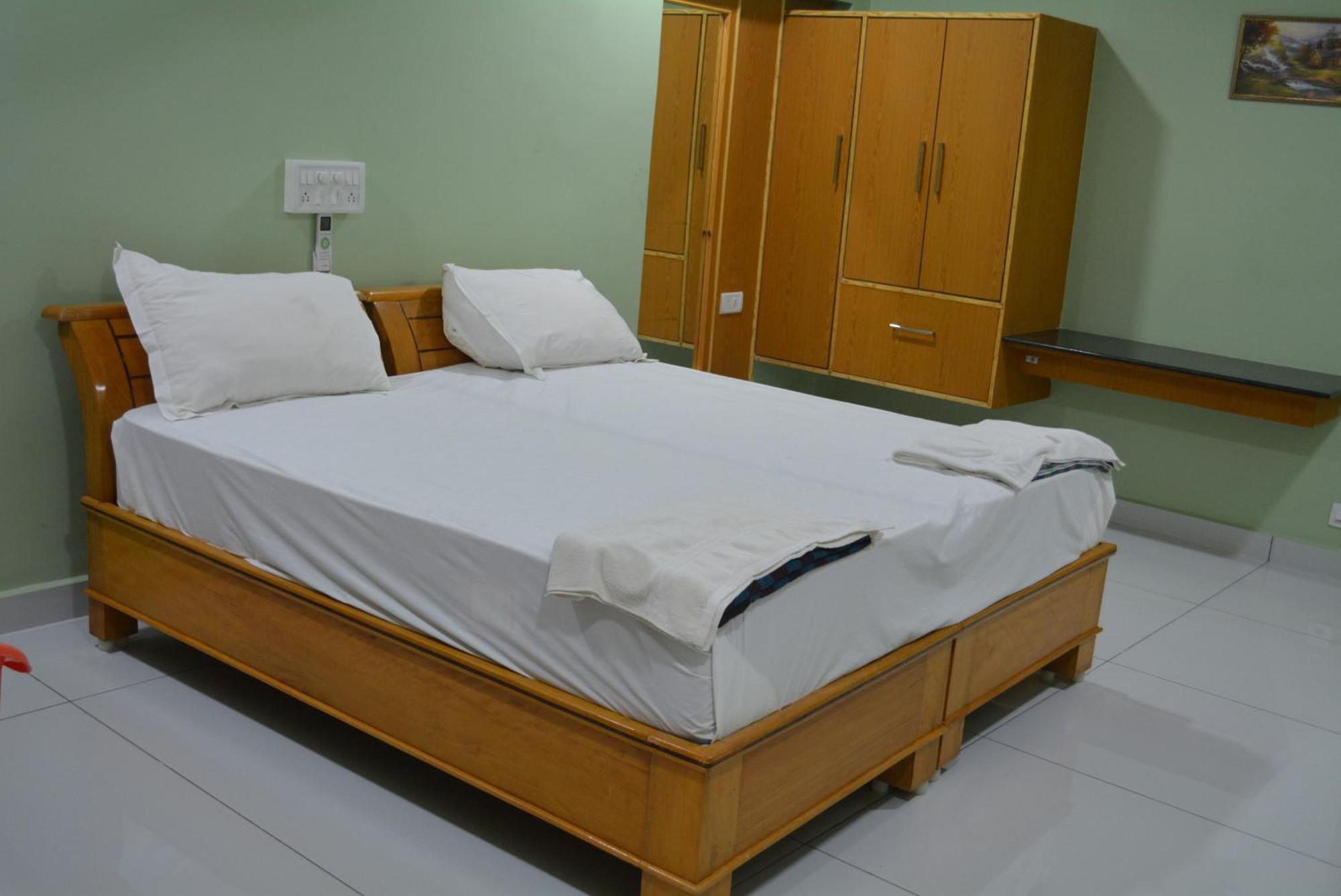 Yanam Resorts Ngoại thất bức ảnh